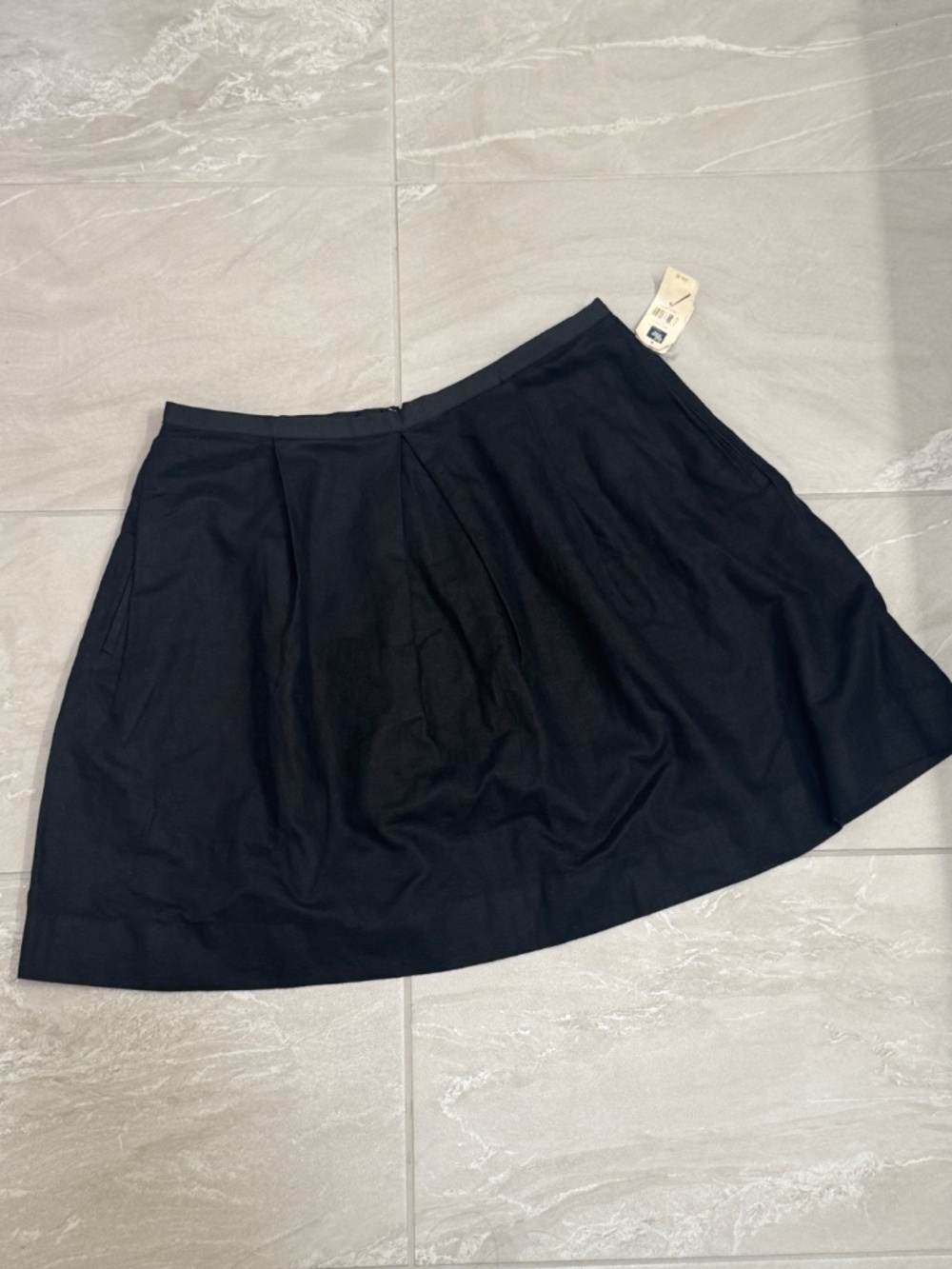 Gap Black Pleated A-Line Skirt NWT Minimalist Workwear Size 10